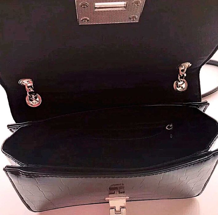 Mala Tiracolo Preta Stradivarius