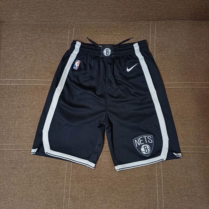 Подростковые шорты Nike NBA (11-13лет)