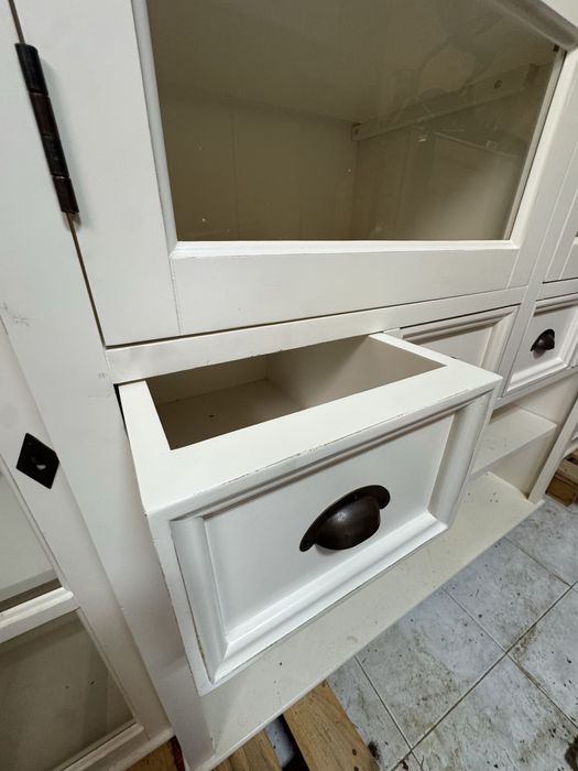 Movel de sala com cristaleira