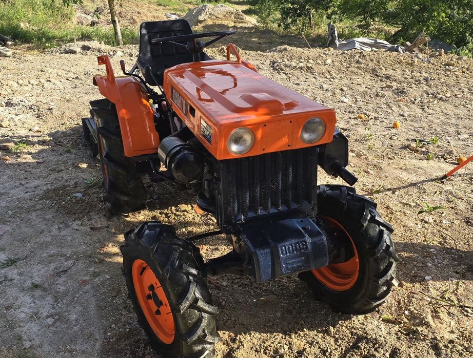 Trator kubota b7000