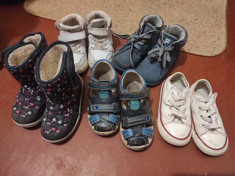 Продам дитяче взуття