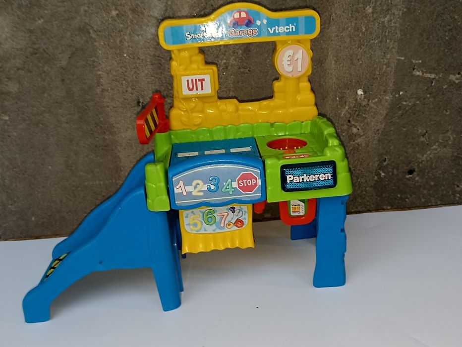 Zjeżdżalnia dla samochodzików