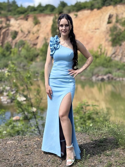 Плаття елегантне на дівчину s