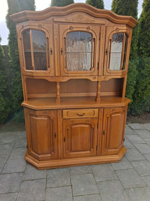 Witryna podświetlana z dwóch części