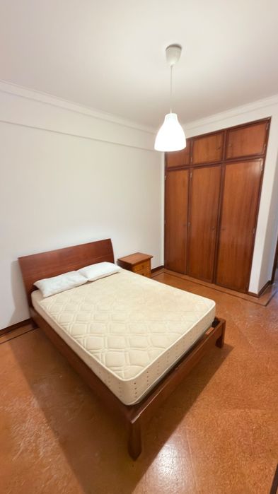 Alugo quarto na Póvoa de Santa Iria