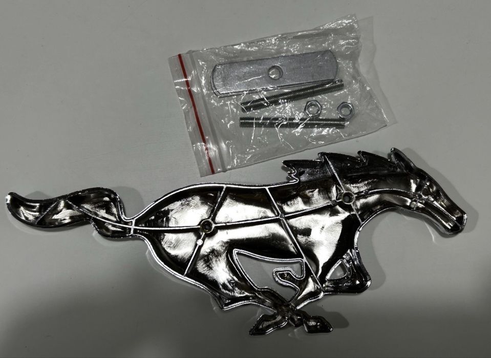 Ford mustang 2015+ emblemat logo na przedni zderzak grill