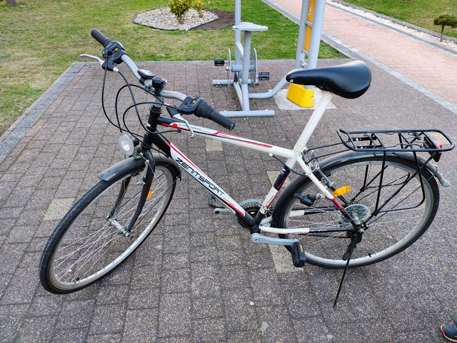 Rower Crossowy Zenit Sport 28 cali – Solidny, Gotowy do jazdy!