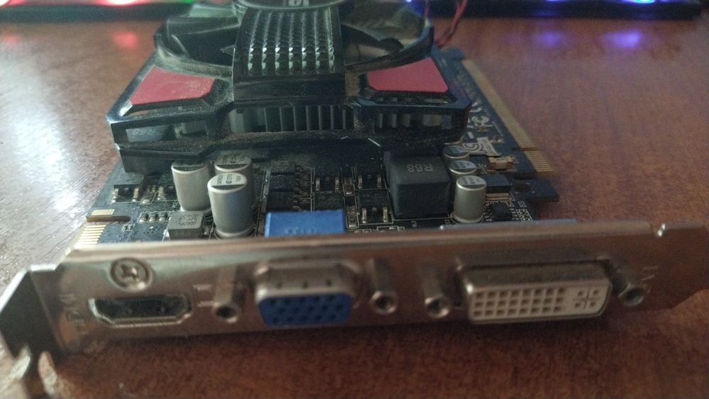 Продаю видео карту  Gt450