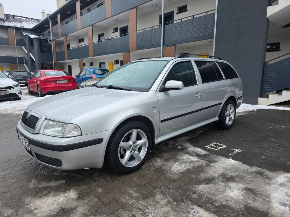 Skoda Octavia Piękna Octavia lift 1.6+LPG Navi Klimatronik JEDYNA TAKA!!!