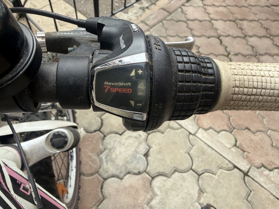 Детский велосипед FELT Q20r белый