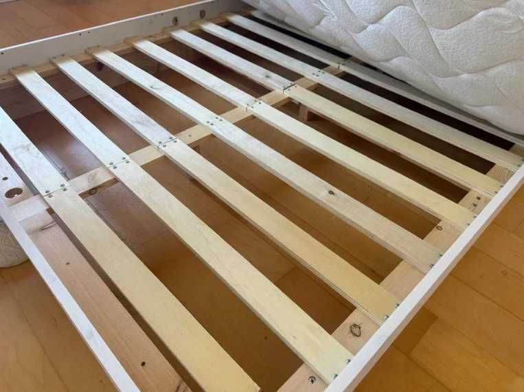 Cama + Colchão de Casal — IMPECÁVEIS | 120€