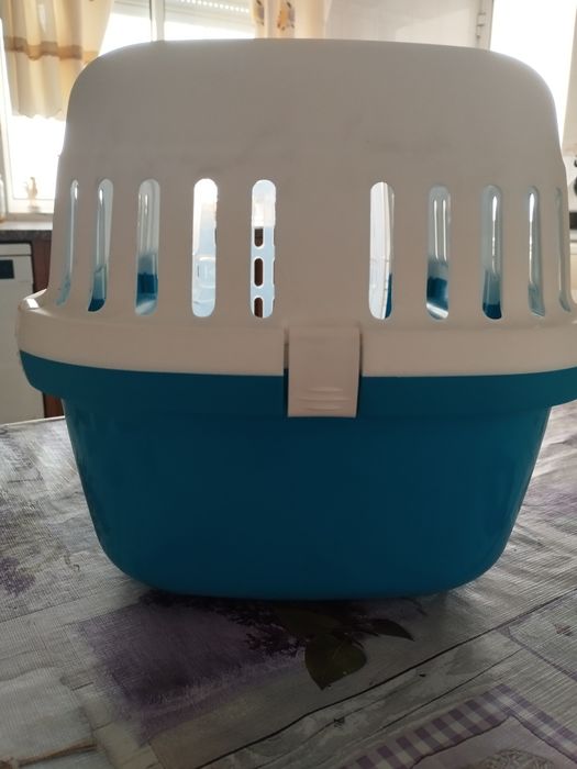 Vende se Caixa de Transporte para Animais