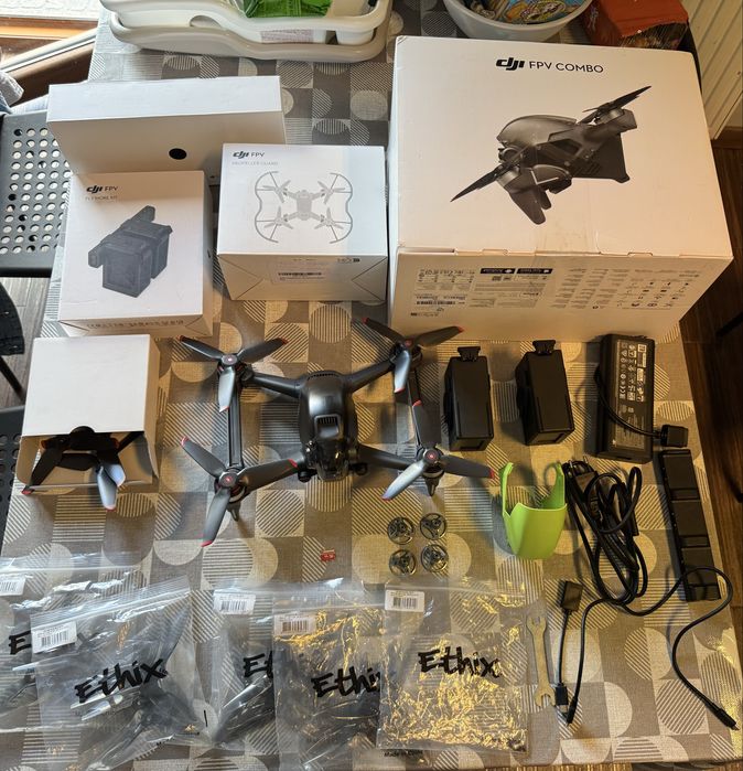 DJI Avata i DJI FPV komplet z goglami i pilotami