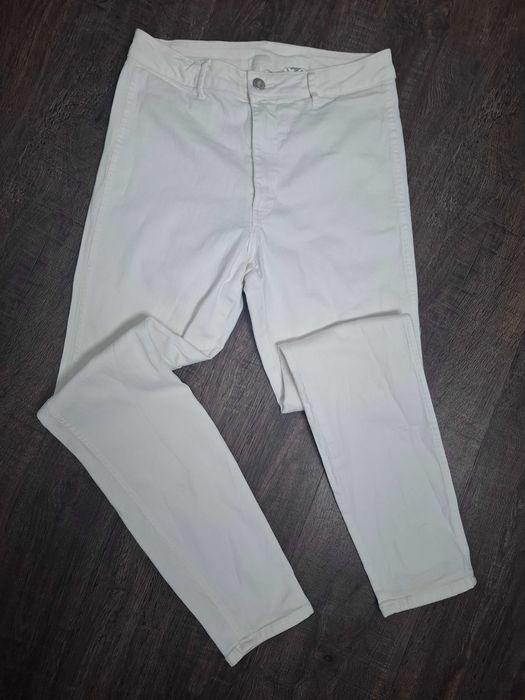 Białe jeansy damskie XS 165 (383)