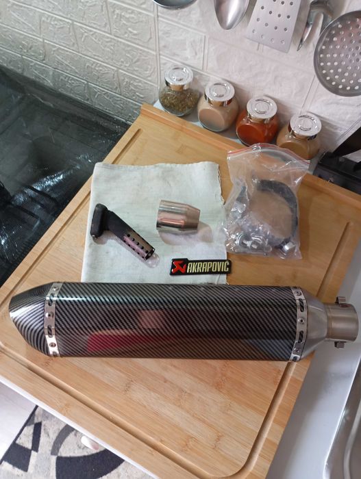 Ponteira escape moto "Akrapovic"réplica