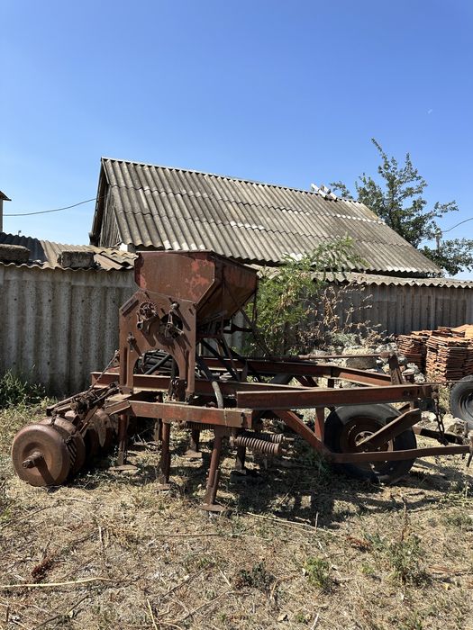 Продам сіялку стерньову СЗС-2.1