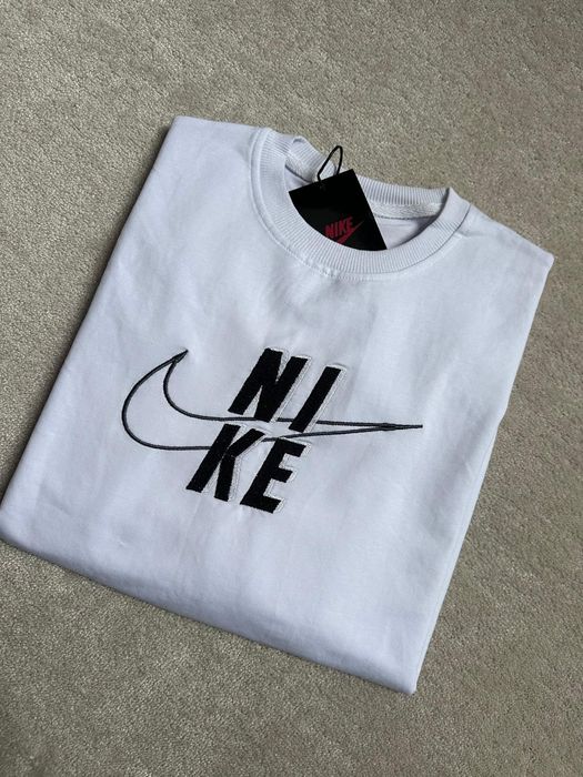 L nike bluza biała