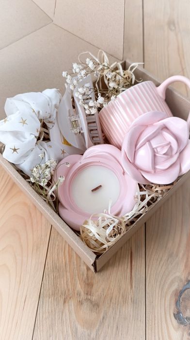 Подарунковий бокс, набір, подарунок дівчині, свічка, чашка