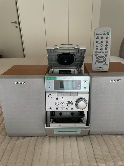 Micro Hi-Fi Sony CMT-EP404 com Colunas e Comando