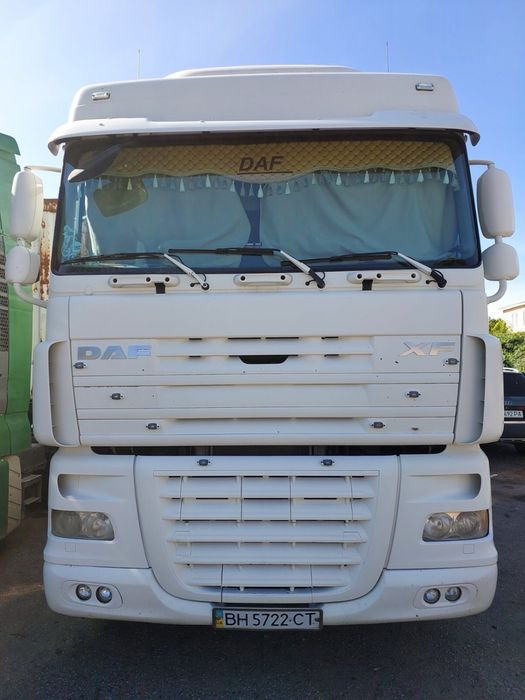 Продається тягач DAF