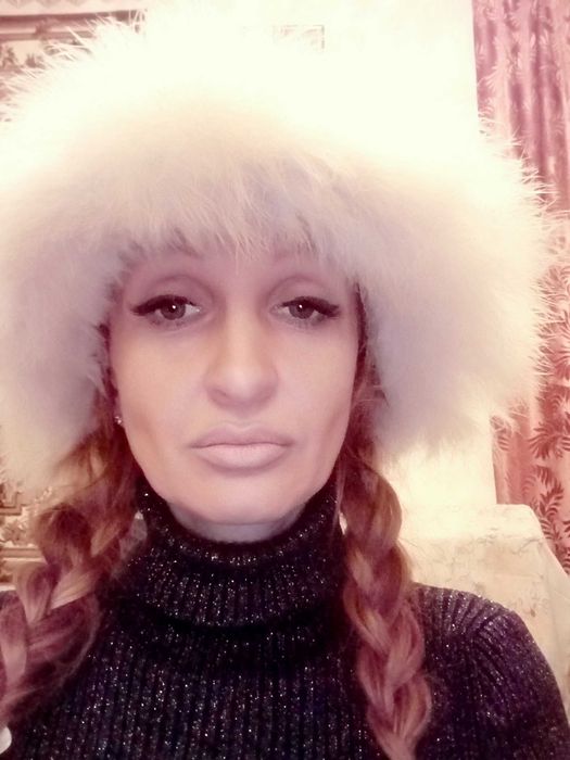 Продам шляпу из лебяжьего пуха .