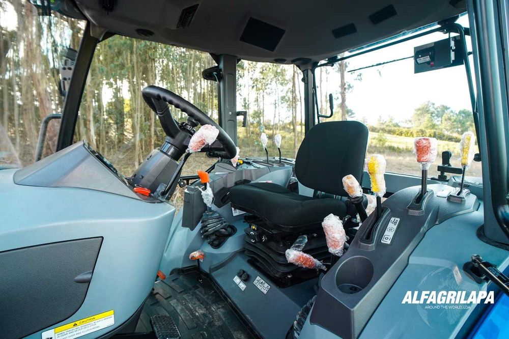 Trator Solis S75 XL Cabinado (Novo) C/Carregador Frontal SOLIS