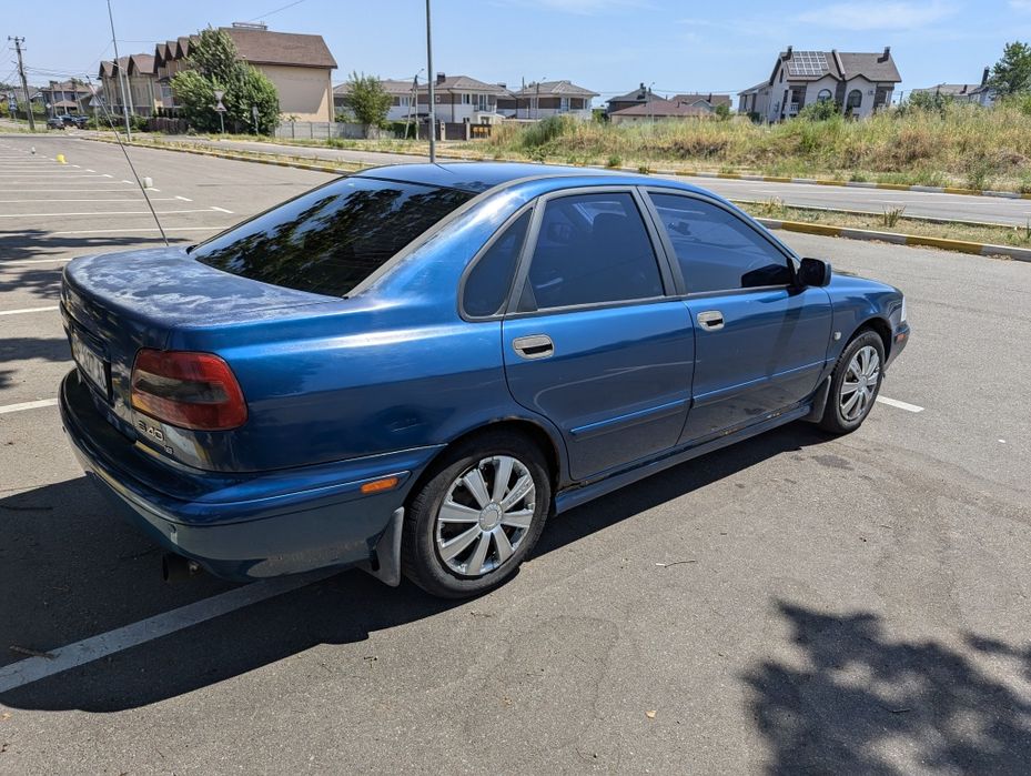 Авто Volvo S40, 1998