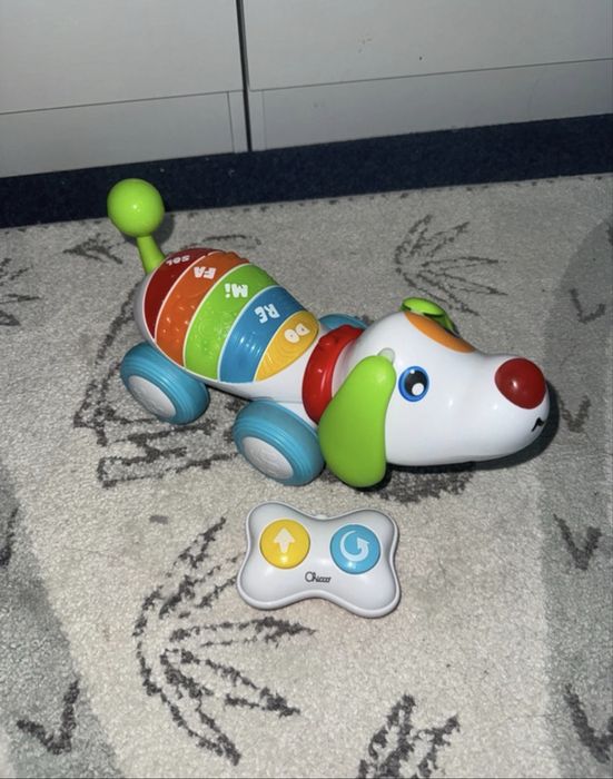 Cão musical telecomandado chicco
