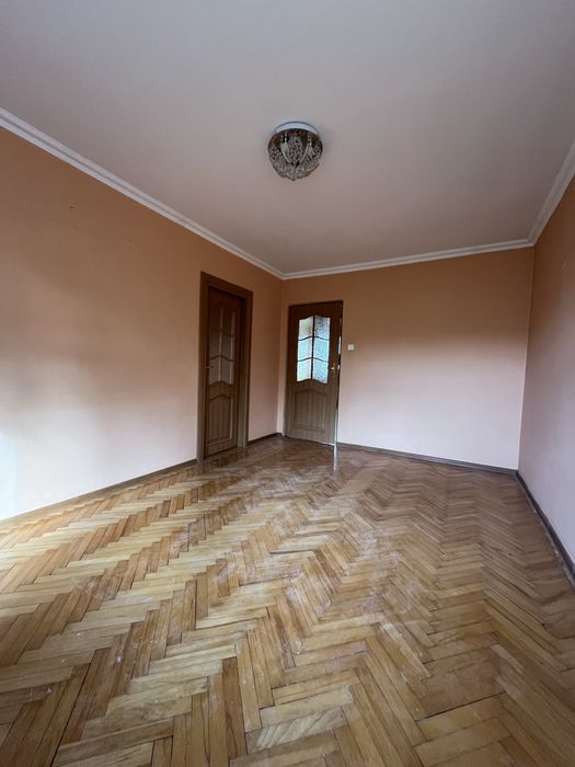 Sprzedam mieszkajie w centrum Jasla