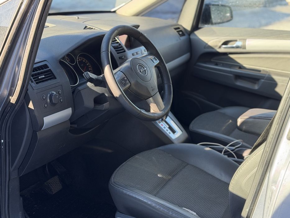 Opel Zafira 1.9TDI автомат 7 мест минивэн продам или обмен