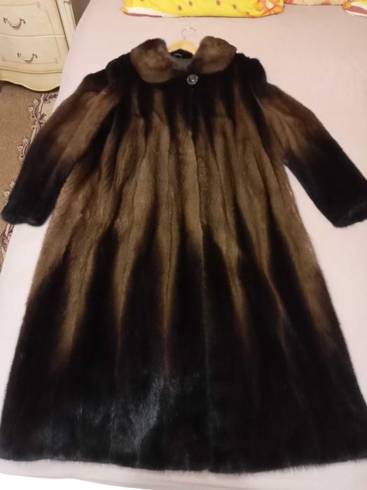 продам норкову шубу