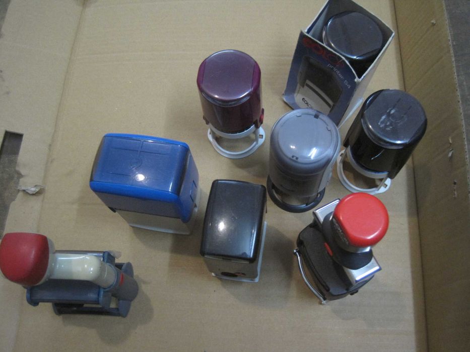 Продам комплект оснасток печатей круглых и датеров (всего 8 штук)