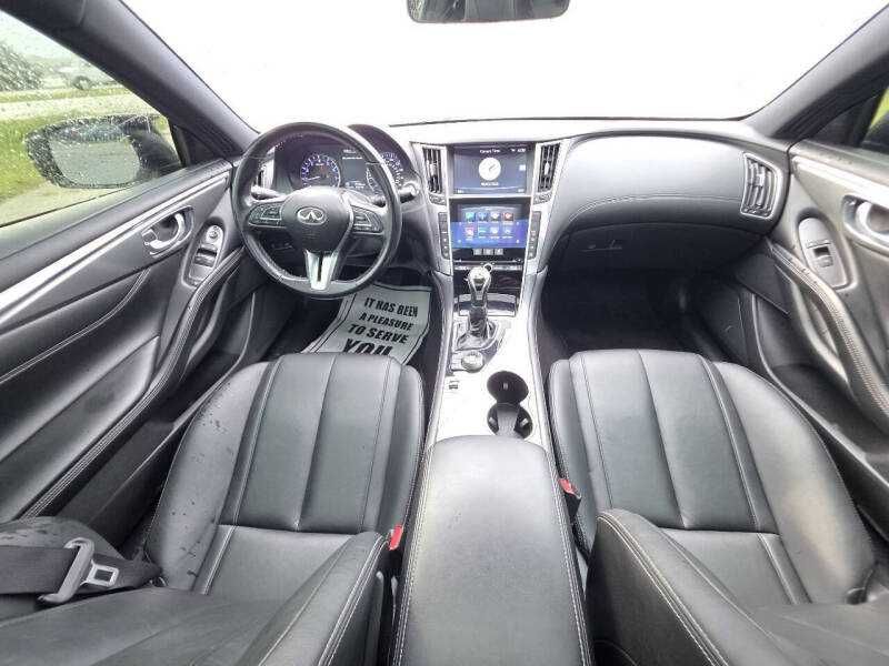 2017 Infiniti Q60 2.0T