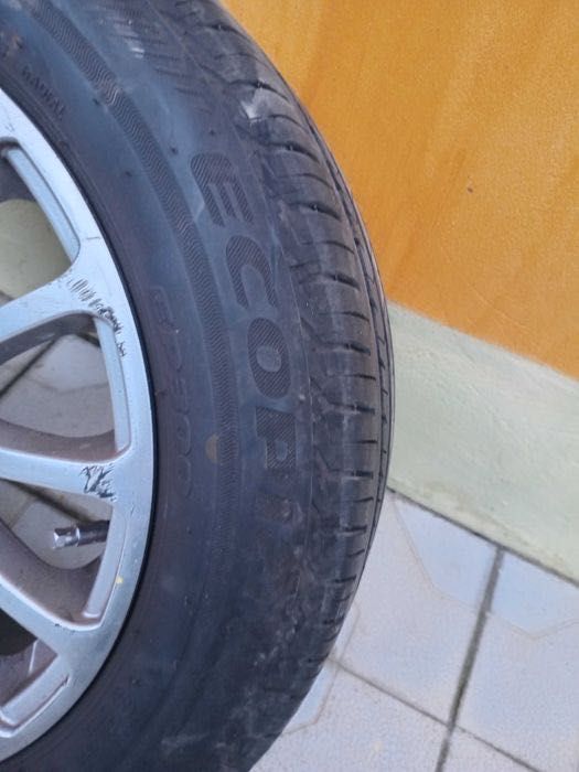 Продам  резину с дисками