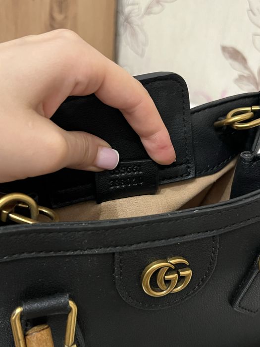 Сумка  Gucci є код