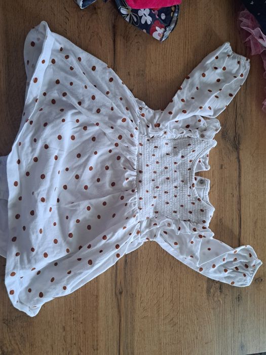 Sukienki rozmiarze 68-74