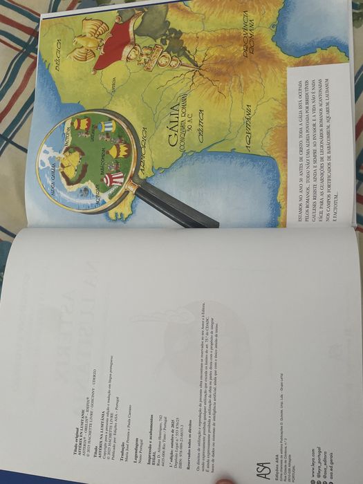 Livro “Astérix na Lusitânia” novo