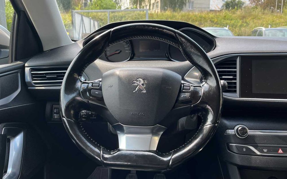 Peugeot 308 2015