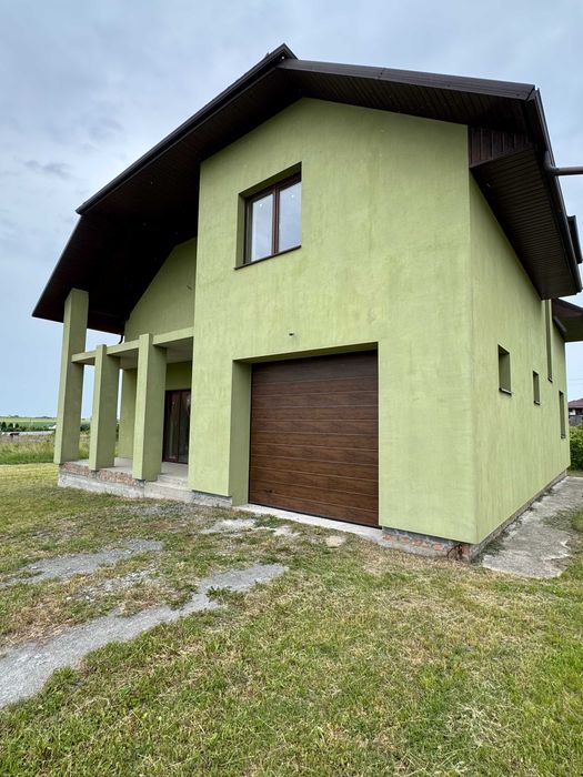 Продаж двоповерхового будинку 220 м² на ділянці 7 соток