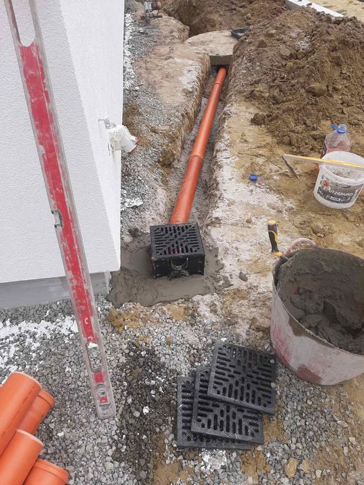 Монтаж септиків, каналізації, дренажу, ліньовок.