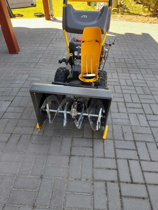 Odśnieżarka STIGA ST3262 PB. stan idealny przepracowała ok.10 h garaż