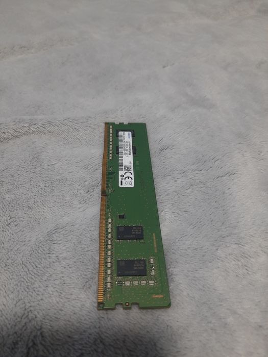 Оперативна пам'ять DDR4 4GB