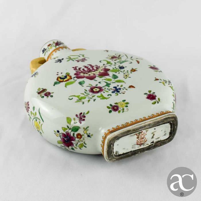 Cantil em porcelana da China, Família Rosa