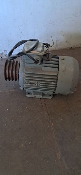 Продам электродвигатель