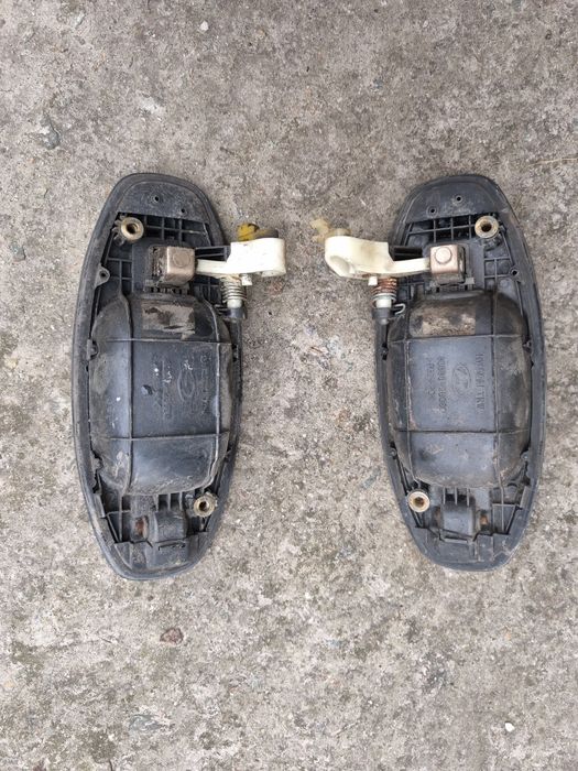 Продам задние ручки на hyundai santa fe 1