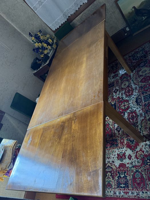 Mesa de sala - a mesa abre e dobra de tamanho