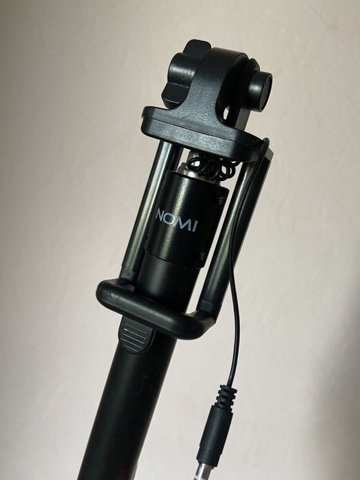 Сэлфи-палка Nomi