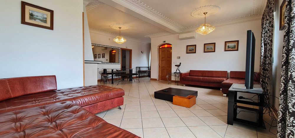 Quarto privado de Luxo (totalmente mobilado) num Complexo de Cinco Estrelas.(A/L)