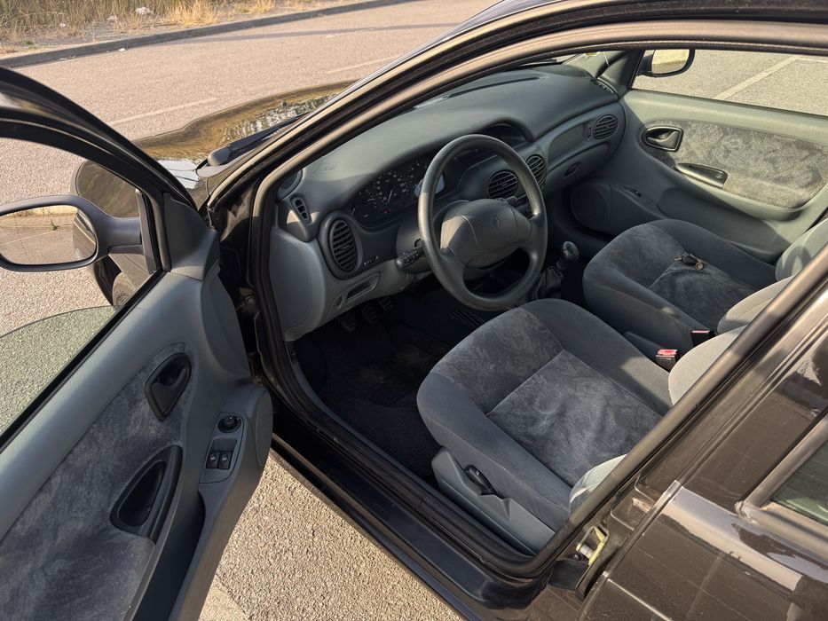 RENAULT Megane I Classic 1.4 75 cv