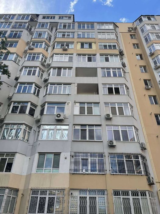 4-кімнатна дворівнева квартира у цегляному будинку на вулиці Говорова.